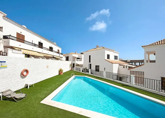 Tatil Evi Casa Sarita - Exclusive Retreat In The Sun-drenched South Of Tenerife *