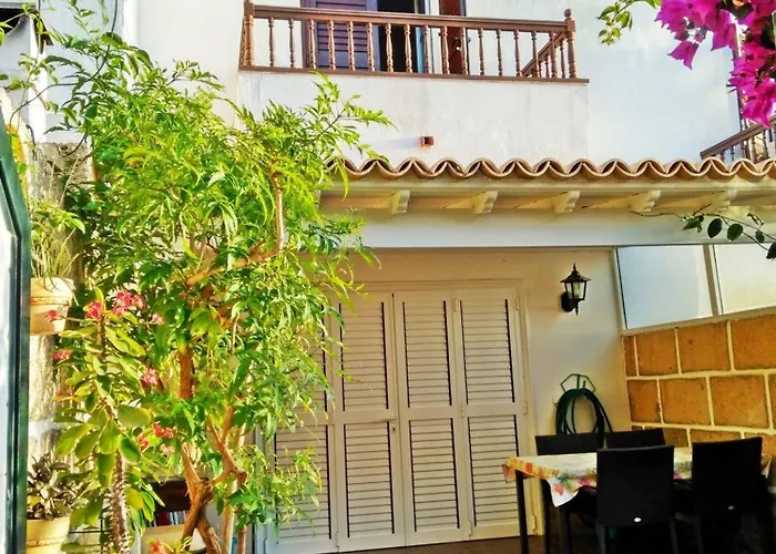 Casa Sarita - Exclusive Retreat In The Sun-drenched South Of Tenerife