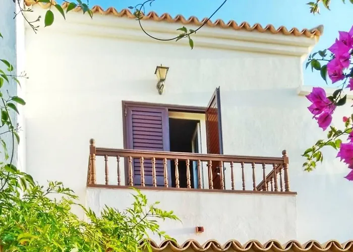 Tatil Evi Casa Sarita - Exclusive Retreat In The Sun-drenched South Of Tenerife