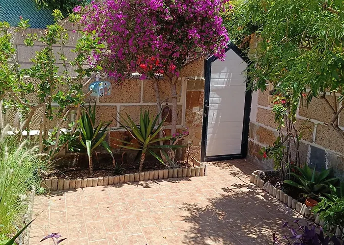 Casa Sarita - Exclusive Retreat In The Sun-drenched South Of Tenerife 펜션 *