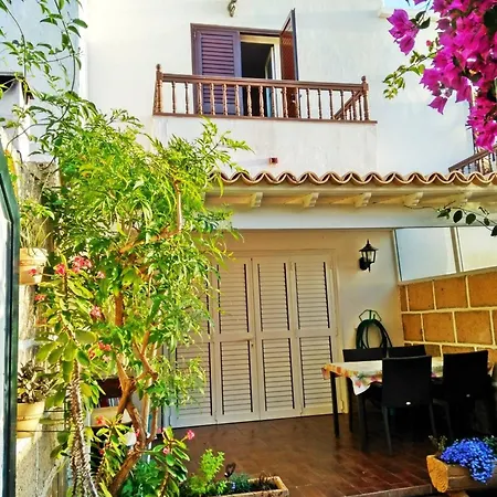 Casa Sarita - Exclusive Retreat In The Sun-drenched South Of Tenerife